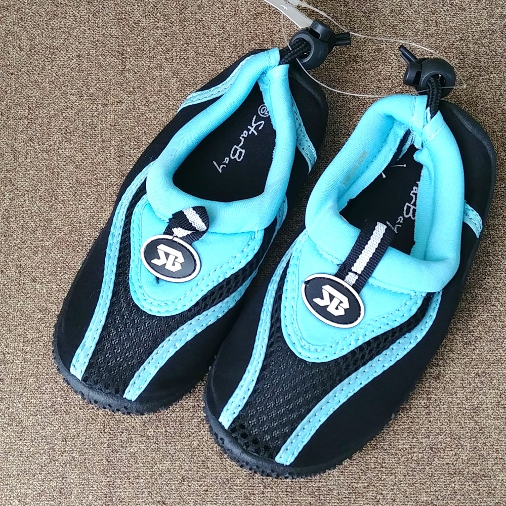 FREE w Bundle💫HOST PICK💫NWT, Size 10, STARBAY KID'S Water Shoes Aqua Socks